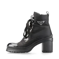 プラダ　PRADA⭕️正規品　ハイカットスニーカー　ショートブーツ　黒　36ハーフ プラダPRADA⭕️正規品ハイカットスニーカーショートブーツ黒36