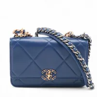 CHANEL シャネル ☆チョコバー 手帳カバー ☆ラムスキン ☆ライトブルー CHANEL シャネル ☆チョコバー 手帳カバー ☆ラムスキン