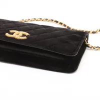 【ノベルティ】CHANELショルダーバッグ ロールバッグ　ゴールドチェーン 新品 CHANEL シャネル ノベルティ ショルダーバッグ ロール