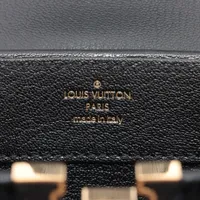 LOUIS VUITTON カプシーヌ MINI ブラック ヴィトン LVロゴxファー カプシーヌMINI - ブラック RFID反応