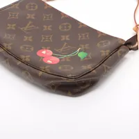 ヴィトン モノグラムチェリー ポシェットアクセソワール M95008