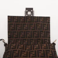 えりフェンディ　マンマバケット　キャンバス　ショルダーバッグ　ブラウン 楽天市場】フェンディ FENDI マンマバケット ショルダーバッグ