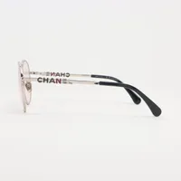 CHANEL サングラス シルバー×ホワイト アイウェア - アイウェア — ファッション | CHANEL シャネル