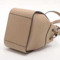 ロエベ レザー ハンモック ミディアム 2WAY ハンド ショルダーバッグ ロエベ ハンモック ドローストリングミニ レザー 2WAYショルダー