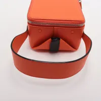 ヴァレクストラ トリックトラック レザー ハンドバッグ オレンジ 