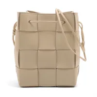 【正規品】ボッテガヴェネタ ショルダーバッグ ベージュ BOTTEGAVENETA ボッテガヴェネタ パデッドカセット スエード