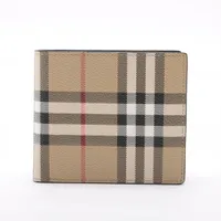 【BURBERRY】ノバチェック　PVCレザー×エナメル　２つ折り財布 Burberry バーバリー 二つ折り財布 ノバチェック PVC レザー