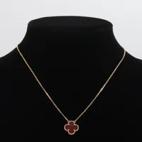 VCA ヴィンテージ アルハンブラ ペンダント カーネリアン YG ヴィンテージ アルハンブラ ペンダント 18K イエローゴールド