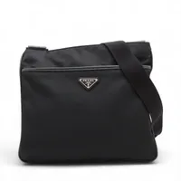 ✨定番美品✨プラダ　ショルダーバッグ　カメラバッグ　テスートナイロン　ブラック プラダ テスート ナイロンxレザー ショルダーバッグ ブラック