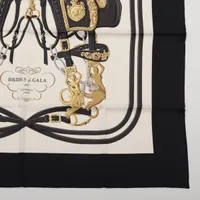 エルメス　カレ90 馬具柄 式典用馬勒　新品未使用 エルメス カレ90 BRIDES de GALA 式典用馬勒 スカーフ シルク