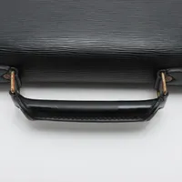 ヴィトン エピ セルヴィエットコンセイエ M54422 ブラック A3720741
