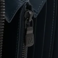 ヴィトン モノグラムシャドウ ジッピーウォレットホリゾンタル