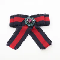 GUCCI ウェブリボン ブローチ コサージュ（ブルー＆レッド) GUCCI ウェブリボン ブローチ コサージュ（ブルー＆レッド)