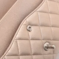 シャネル デカマトラッセ30 ラムスキン ベージュ シルバー金具 ダブルフラップ ダブルチェーンショルダーバッグ ココマーク 中古 送料無料 シャネル デカマトラッセ30 ラージ ラムスキン ダブルフラップ ダブル