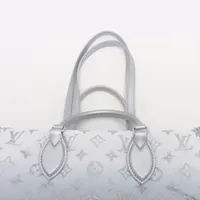 ヴィトン LV SKI オンザゴーMM M11847 シルバーxブラックxホワイト