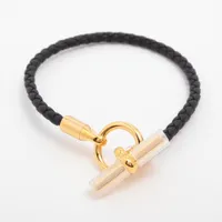 エルメス　レザーグレナンブレスレットT2 レザーブレスレット 《グレナン》 | Hermès - エルメス-公式サイト