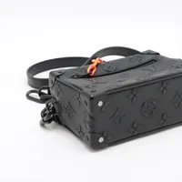 ヴィトン モノグラム シール ミニソフトトランク M58906 ブラック