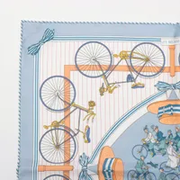 エルメス スカーフ カレ LES BECANES 自転車 帽子 レッド ネイビー エルメス カレ70 スカーフ LES BECANES 自転車 ブルー シルク100