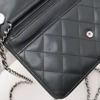 美品✨シャネル レザーブルゾン ラムスキン 38サイズ ブラック フランス製 シャネル カンボンライン ラムスキンxパテントレザー チェーン