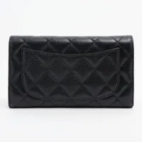 美品【シャネル】キャビアスキン コンパクト財布 シルバー金具 キャビアスキン 未使用 シャネル CHANEL マトラッセ ココマーク
