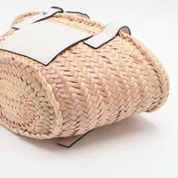 LOEWE ロゴ入り かごバッグ ベージュ/ホワイト LOEWE(ロエベ)】この夏欲しい2024年新作トートバッグから定番