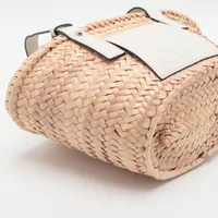 LOEWE かごバッグ ベージュ ホワイト ロエベ バスケットミディアム ラフィア×レザー カゴバッグ