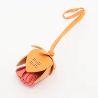 ミュウミュウ チャーム レザー イエロー A3756018｜中古ブランド