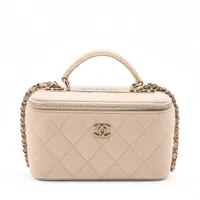 シャネル マトラッセ ラムスキン チェーンショルダーバッグ