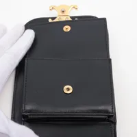 セリーヌ トリオンフ レザー コンパクトウォレット ブラック セリーヌ トリオンフ スモールフラップウォレット レザー