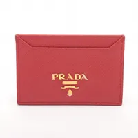 美品✨プラダ 名刺入れ カードケース サフィアーノ レザー レッド 楽天市場】＼2000円OFF+全品5倍☆8/5限定／ プラダ 名刺入れ