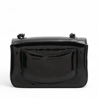 シャネル マトラッセ パテントレザー ショルダーバッグ シャネル マトラッセ パテントレザー シングルフラップ ダブル