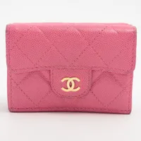 53＊CHANEL　シャネル　マトラッセ　キャビアスキン　コンパクト　ウォレット シャネル マトラッセ キャビアスキン コンパクトウォレット 三