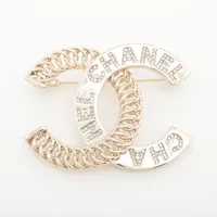 【美しく煌めく♢ラウンド型】CHANEL ブローチ CHANEL（シャネル）ブローチ・コサージュ 黒 サイズ