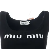 ミュウミュウ ブラック タンクトップ　S miu miuミュウミュウ風タンクトップ サイズ表記 Sの通販 by 月's