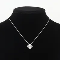 ヴァンクリーフ&アーペル ヴィンテージアルハンブラ ギョーシェ