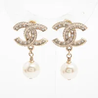 CHANELピアス(両耳用) VINTAGE CHANEL/シャネル】CC pierce(両耳)（ピアス（両耳用
