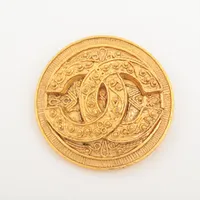 シャネル ココマーク ブローチ 94P ゴールドカラー ヴィンテージ CHANEL - CHANEL vintage クロスブローチ 94P ココマーク