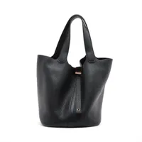 【日常にちょっとした贅沢を】Hermes ピコタンロック 22 バッグ 《ピコタン・ロック》 22 | Hermès - エルメス-公式サイト