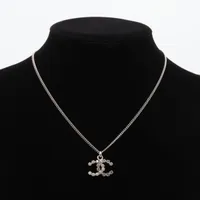 大人気　CHANEL　ココマーク　ネックレス　05V □シャネル□ ココマーク ネックレス シルバー ホワイト 05V