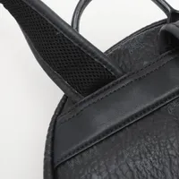 【期間限定お値下げ】MCM ブラック レザーバックパック MCM ヴィセトス レザー バックパック/リュック ブラック