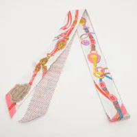 エルメス　ツイリー　花柄　ブリッドドゥガラ　ヴェールアマンド　ピンク　白　新品 HERMES エルメス25春夏 ツイリー ブリッド・ドゥ・ガラ・アン