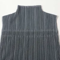 美品✨プリーツプリーズ　タンクトップ　グレー BASICS – isseymiyake.com
