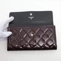 シャネル マトラッセ パテントレザー 財布 ブラック シルバー