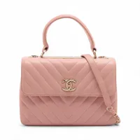 シャネル　エッセスケアセット　ショッパー付き❗️ シャネル トレンディCC ラムスキン 2WAYハンドバッグ シェブロン