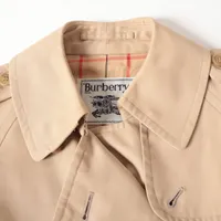 Burberrys ベージュ ダブルブレスト　ユニセックストレンチコート　S Burberrys ベージュ トレンチコート - メルカリ