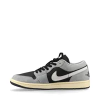 ナイキ AIR JORDAN 1 LOW SE レザー スニーカー 28cm メンズ