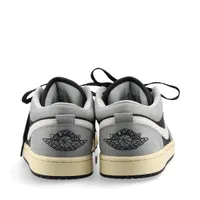 ナイキ AIR JORDAN 1 LOW SE レザー スニーカー 28cm メンズ