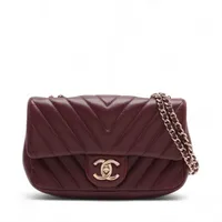 CHANEL シーズン シェブロン チェーンフラップバッグ シャネル シェブロン ラムスキン シングルフラップ ダブル