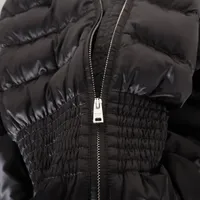 プラダ トライアングルロゴ ダウンコート 29E117 ファー　ＸＸＬ　三角 三角ロゴがポイント！PRADA(プラダ)のダウンジャケットが使える