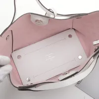 マヒナ ヒナPM M57858 ピンクxホワイト RFID反応あり　ポーチ付 ヴィトン マヒナ ヒナPM M57858 ピンクxホワイト RFID反応あり